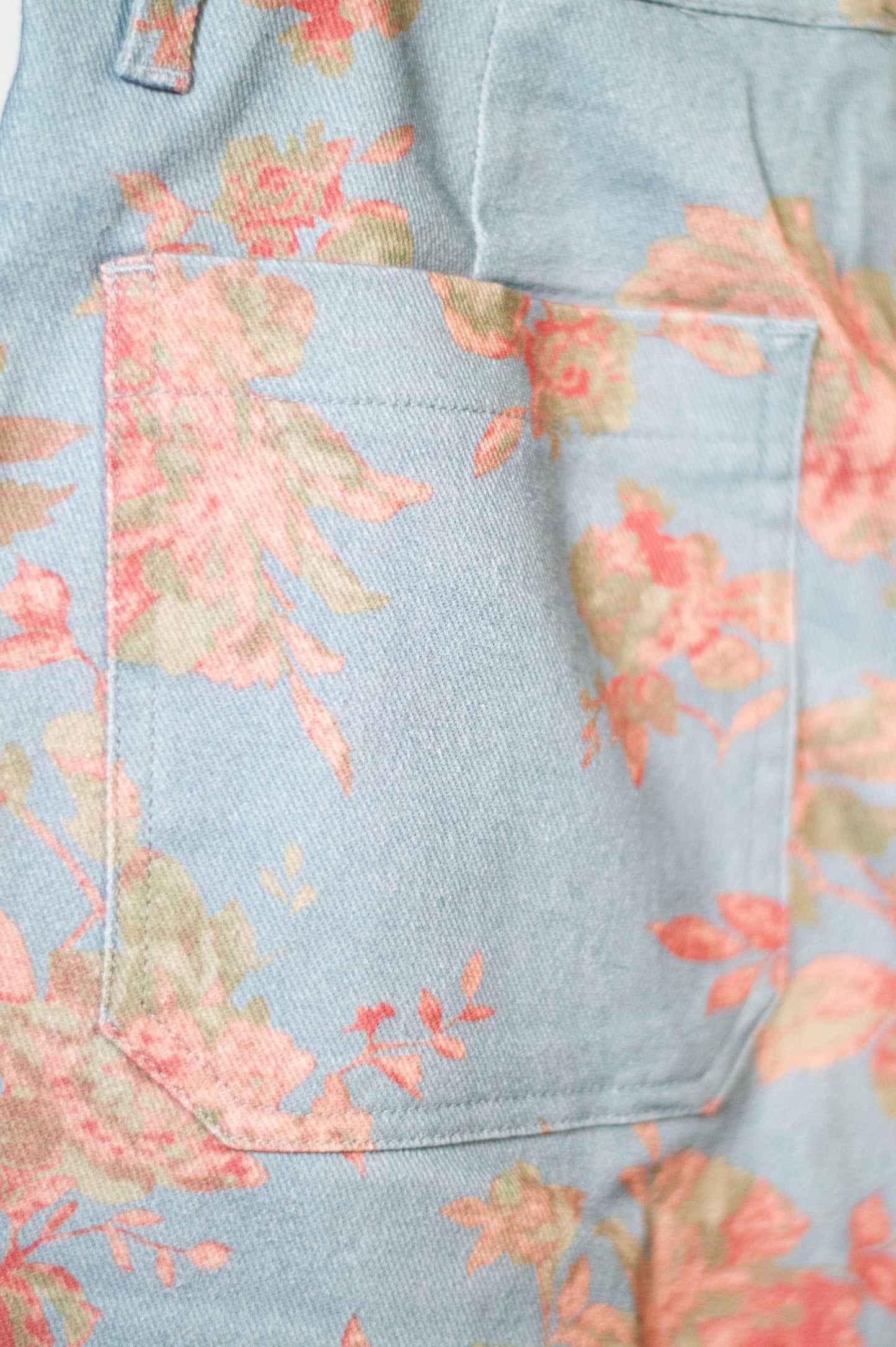 Feminine Floral Denim Jean